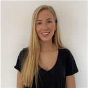 Profesora de inglés que imparte particulares a Infantil y Primaria, a parte de refuerzo de audición y lenguaje